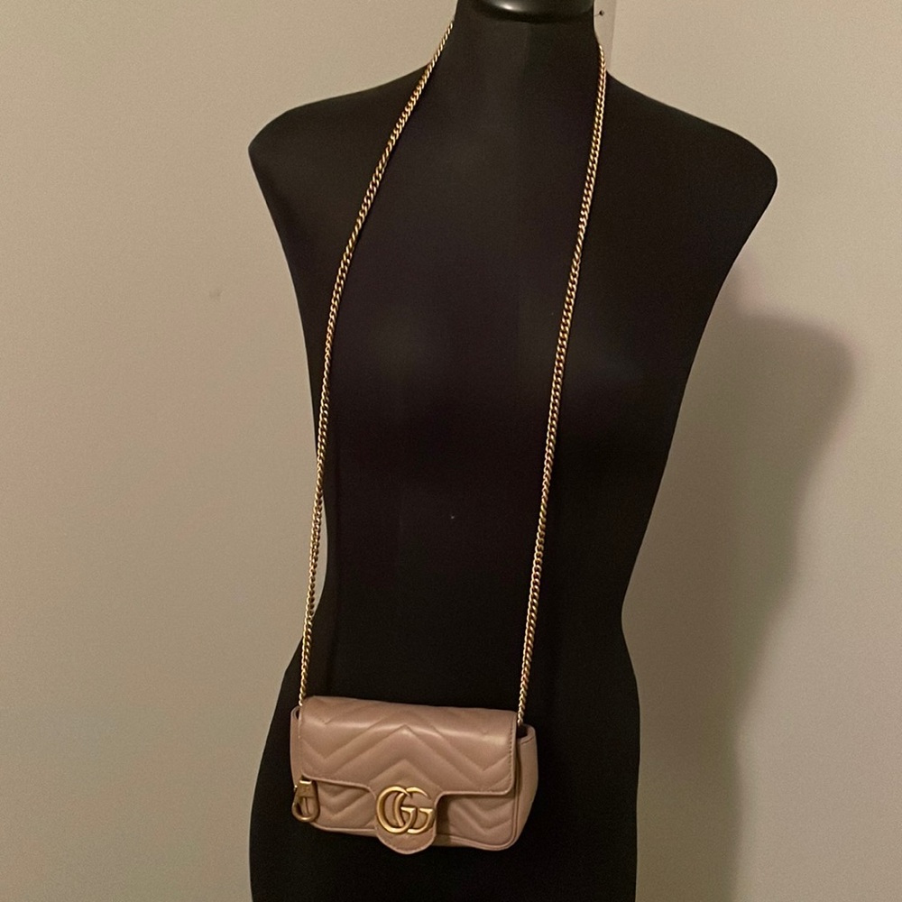 GG Marmont matelassé leather super mini bag